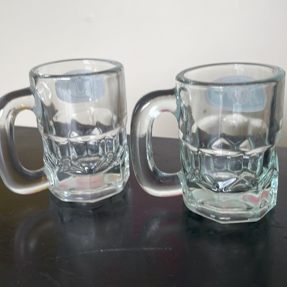 Vintage Two mini A&W mugs - Picture 2 of 4